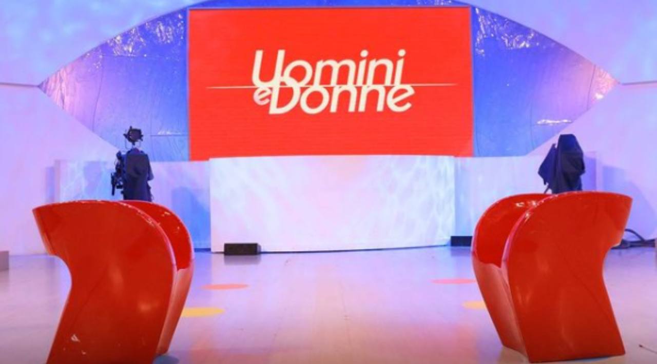 Uomini e Donne a lutto
