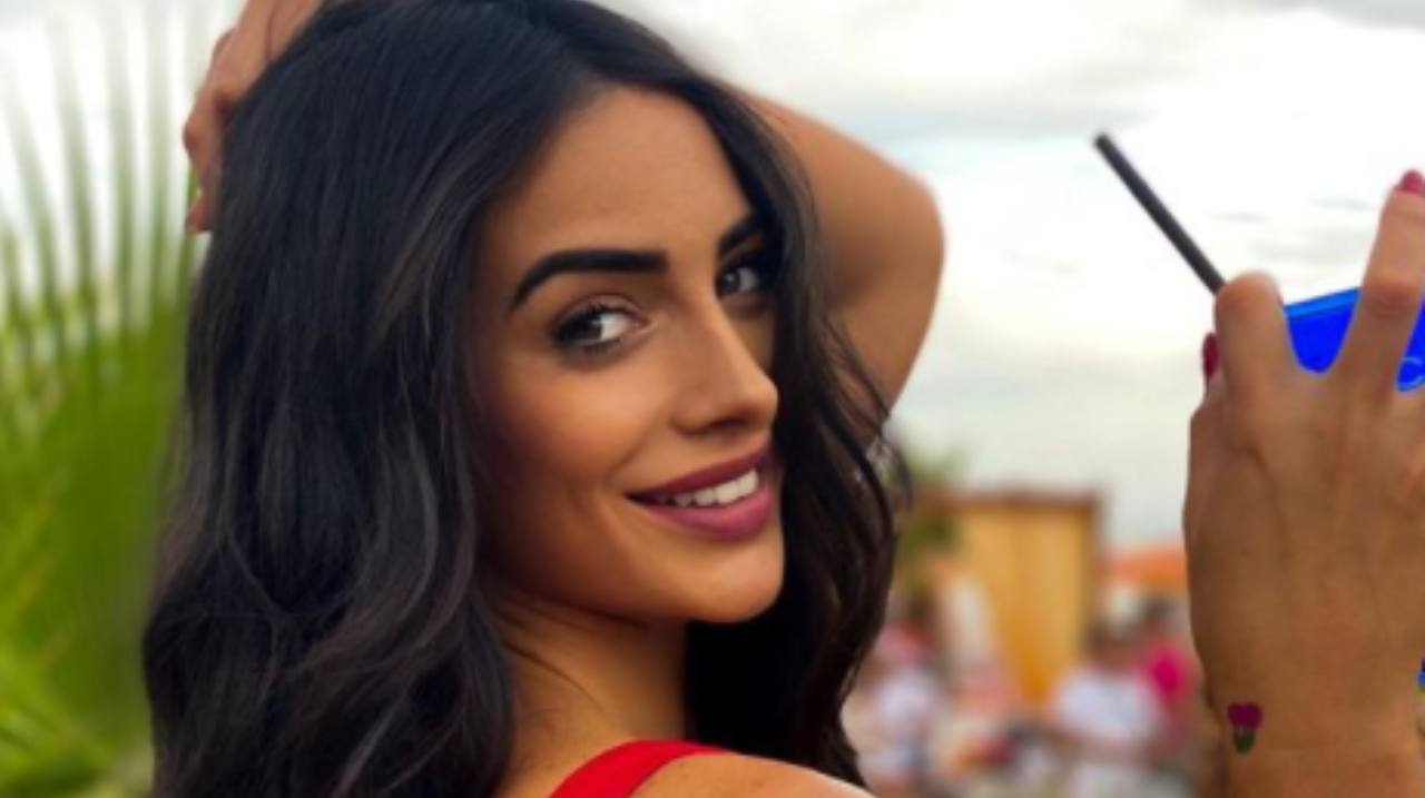 Alessia Messina brinda