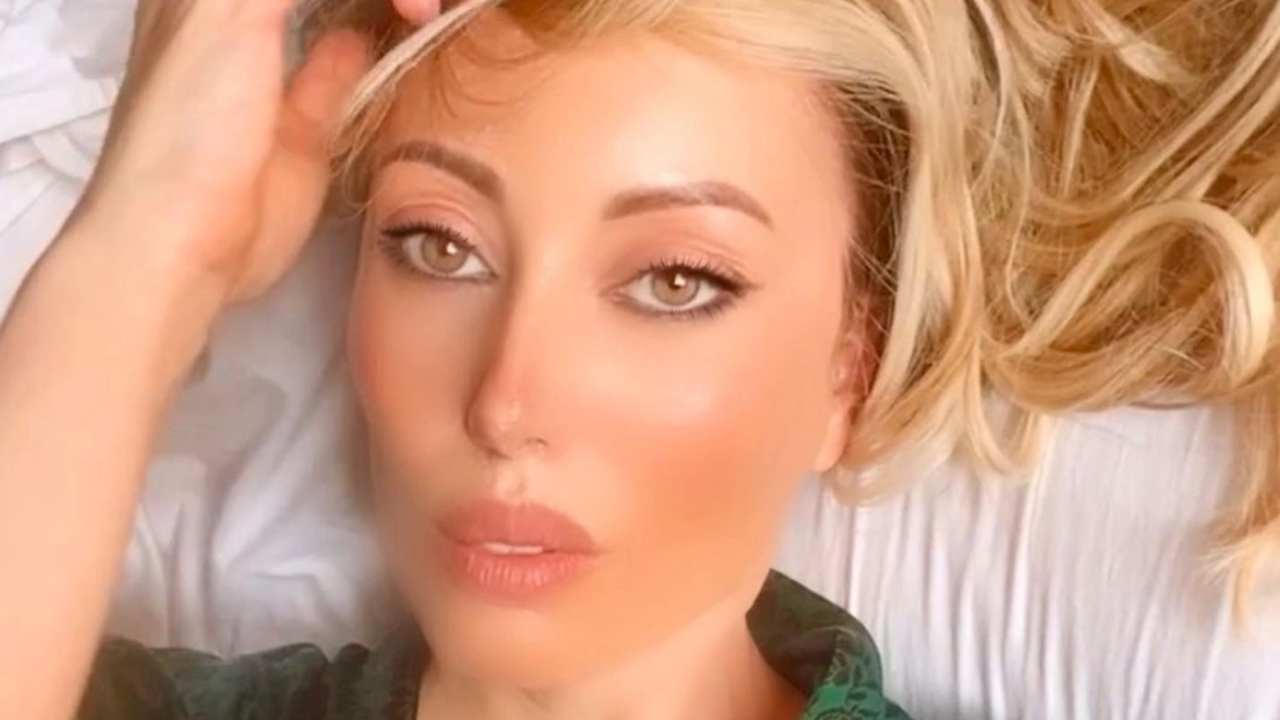 Carolina Casiraghi in intimo