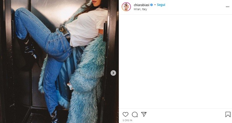 Chiara Biasi posa sensuale