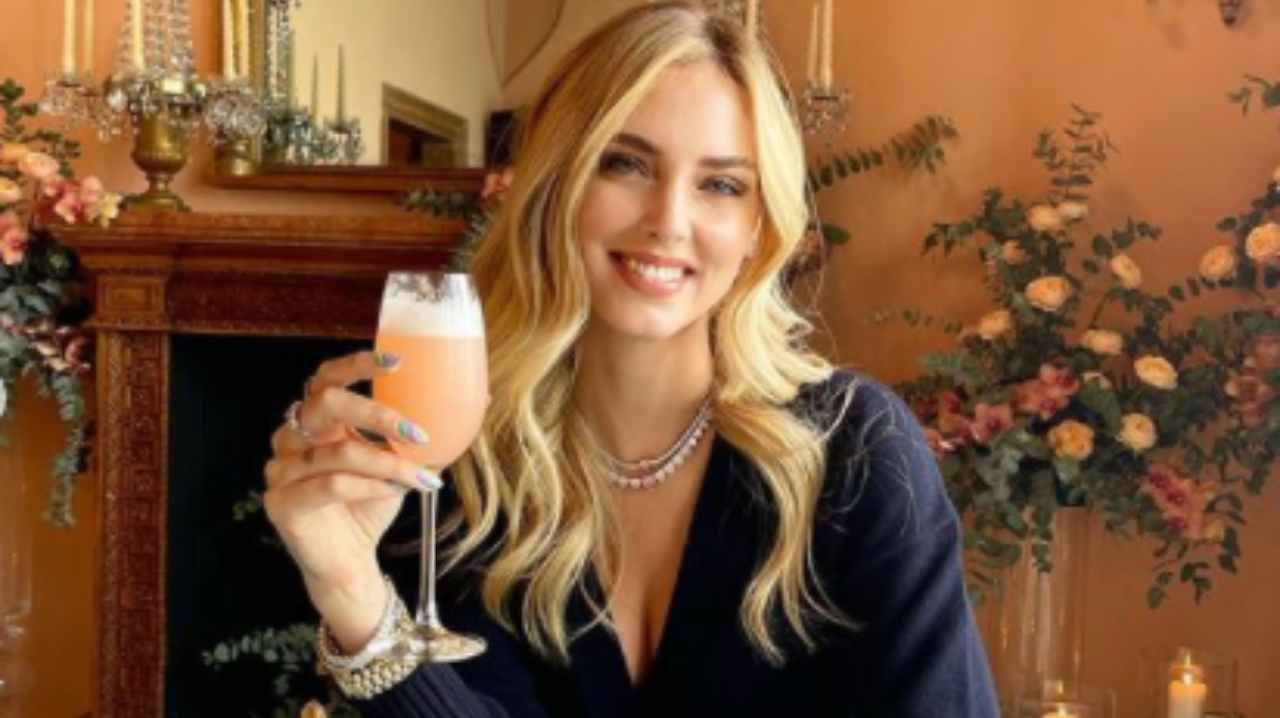 Chiara Ferragni elegante