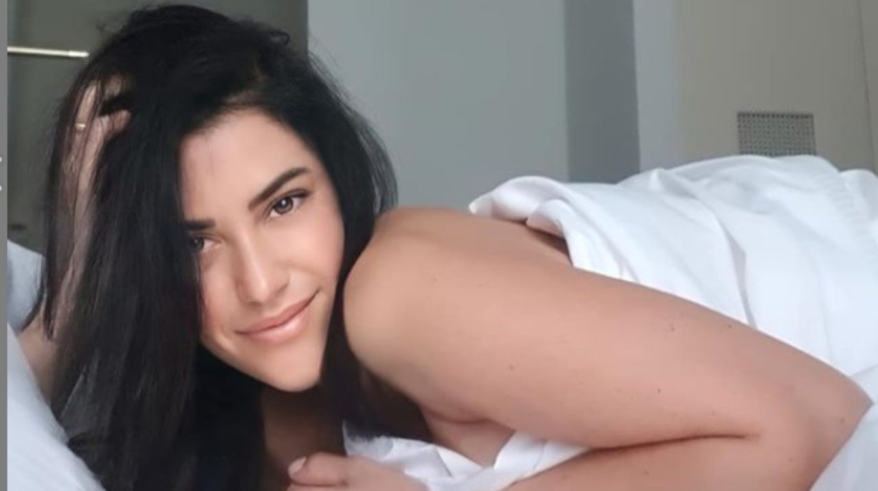 Claudia Ruggeri sotto le lenzuola