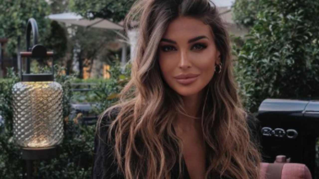 Cristina Buccino sensuale