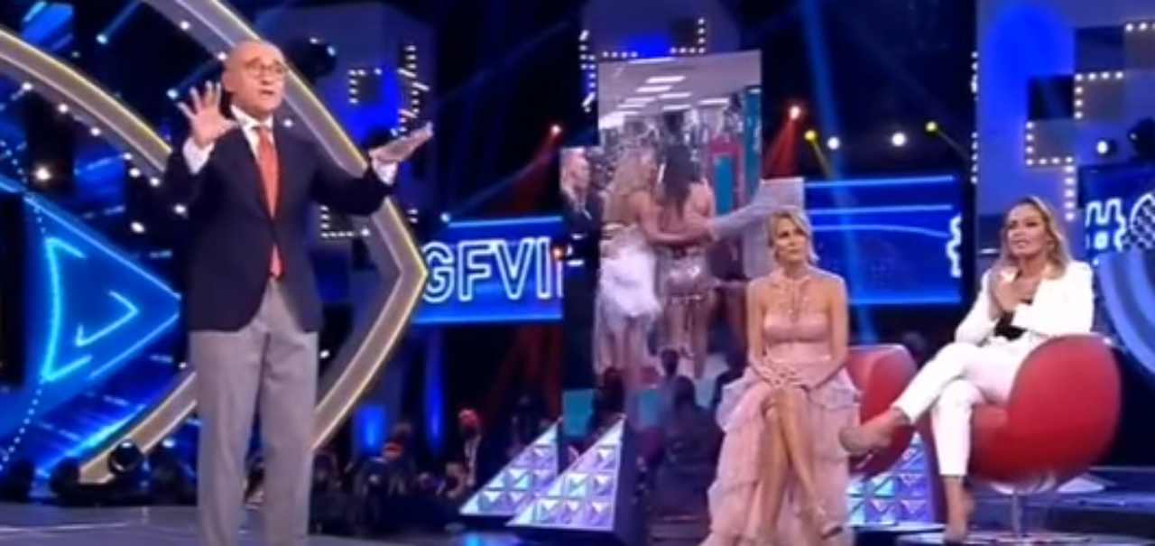 Gf Vip, Alfonso Signorini contro i concorrenti