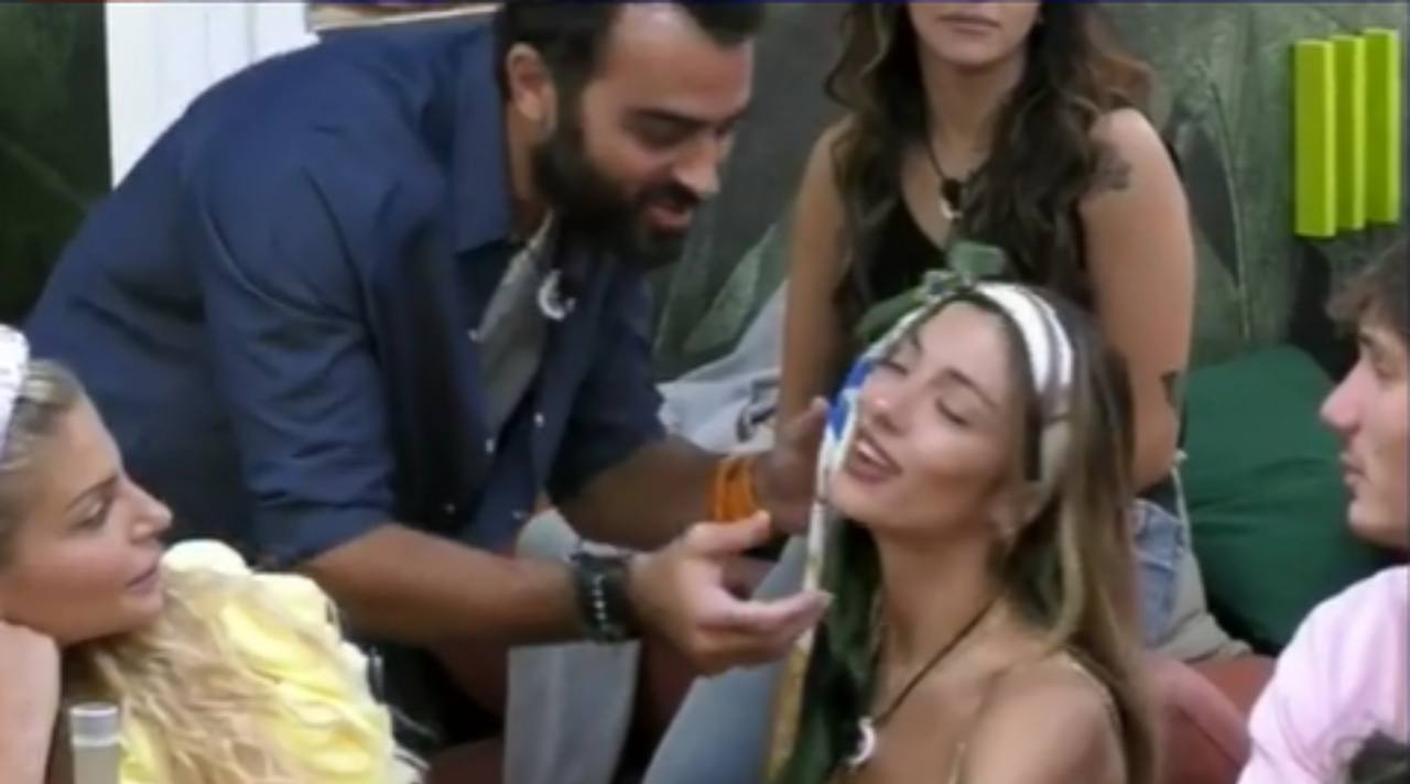 Gf Vip, Gianmaria vicino a Soleil