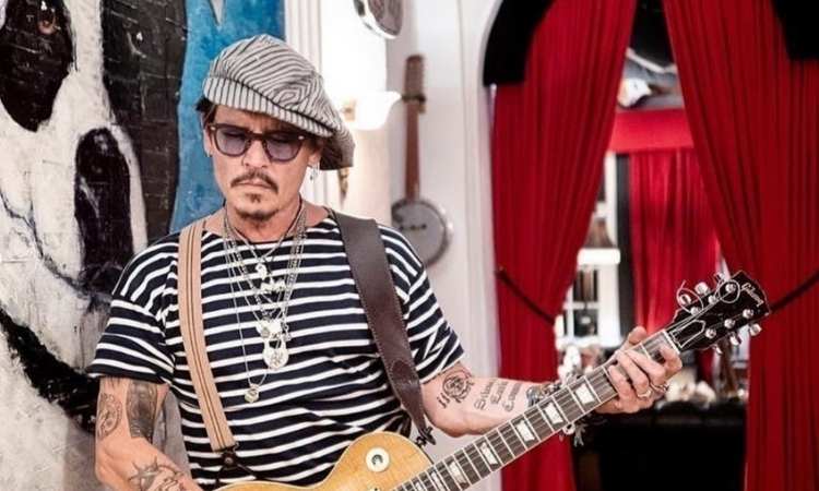 Johnny Depp e la sua chitarra