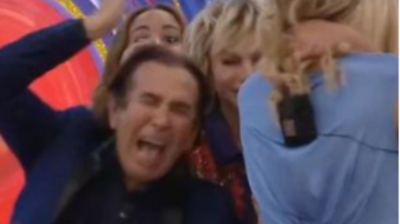 La Cipriani tira i capelli a Giucas