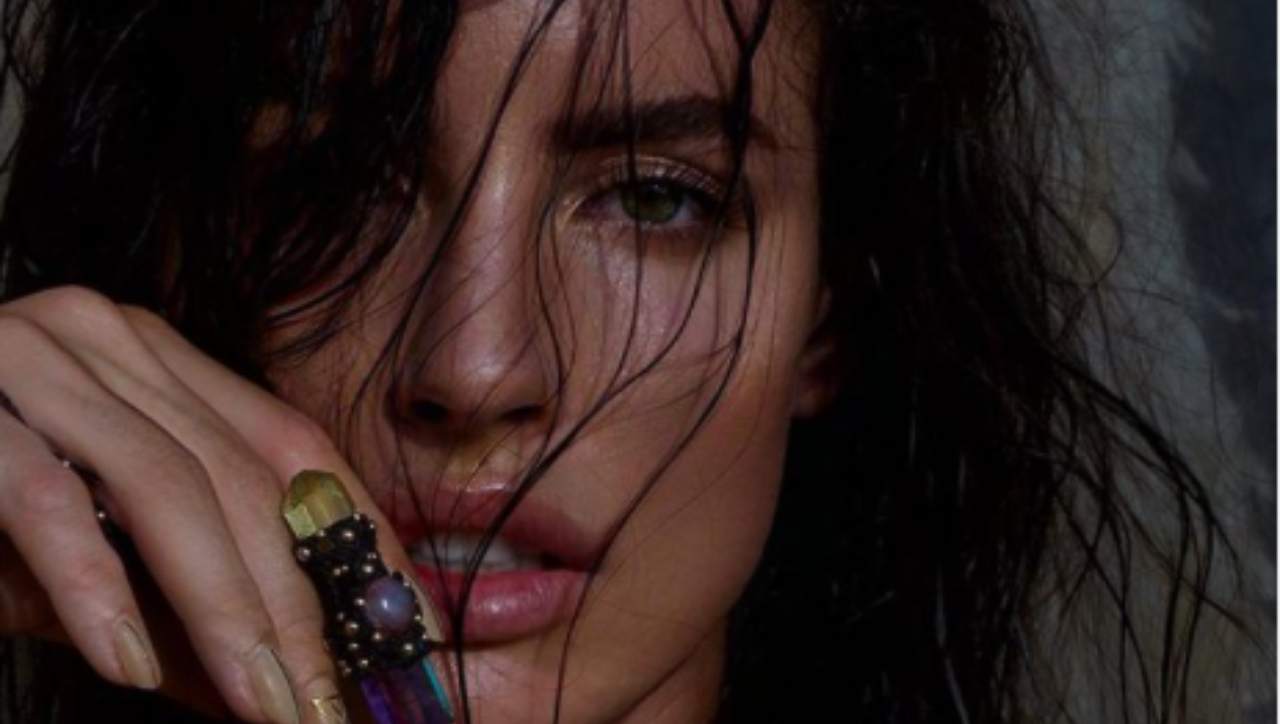 Lucia Javorcekova seducente