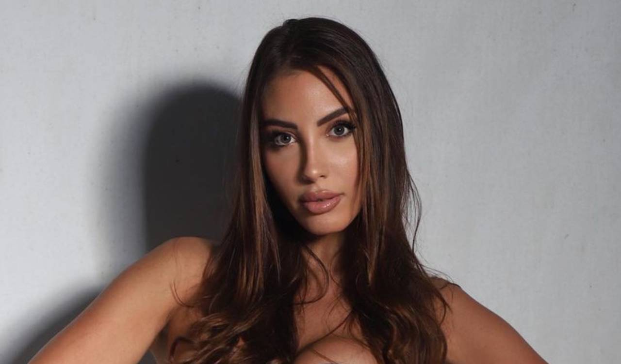 Marianna Vertola in posa