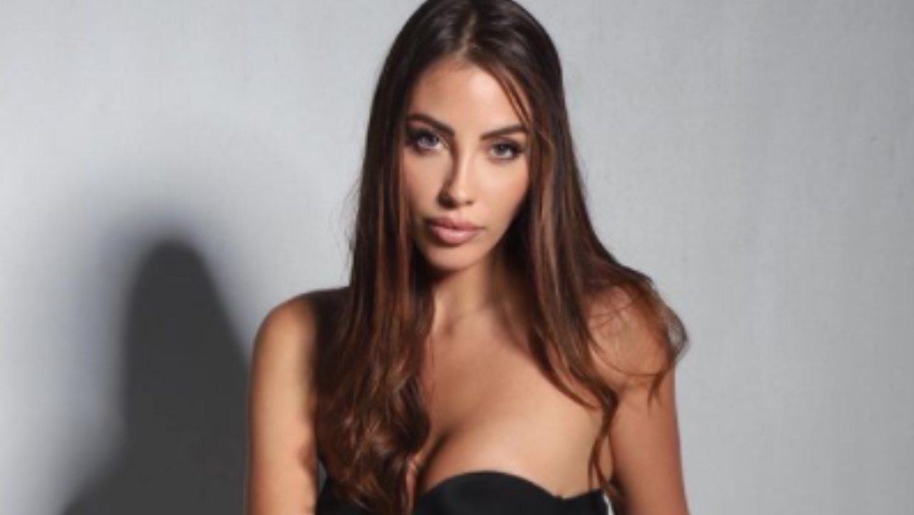 Marianna Vertola sguardo penetrante