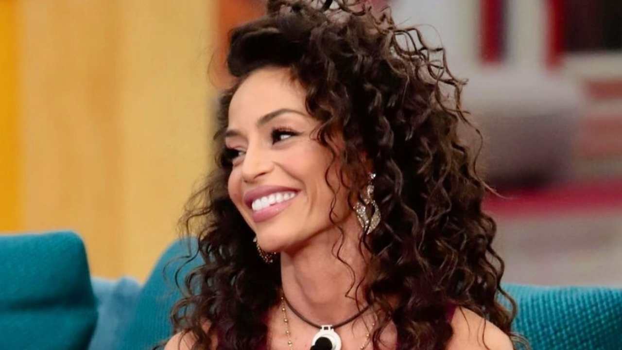 Raffaella Fico e il suo sguardo ammaliante