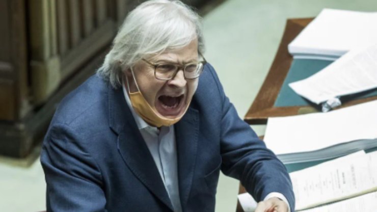 Sgarbi, critico d'arte e parlamentare