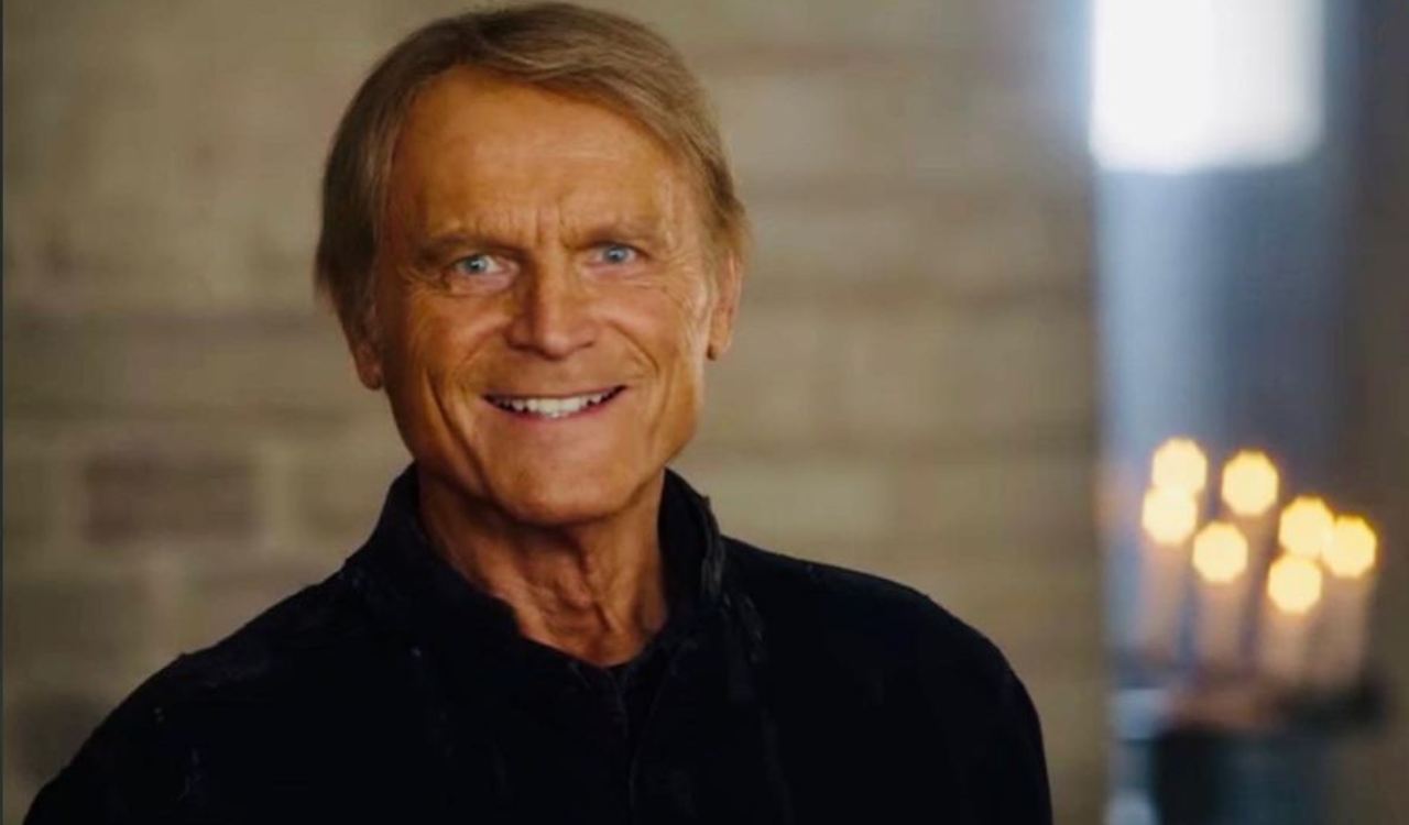 Terence Hill in posa