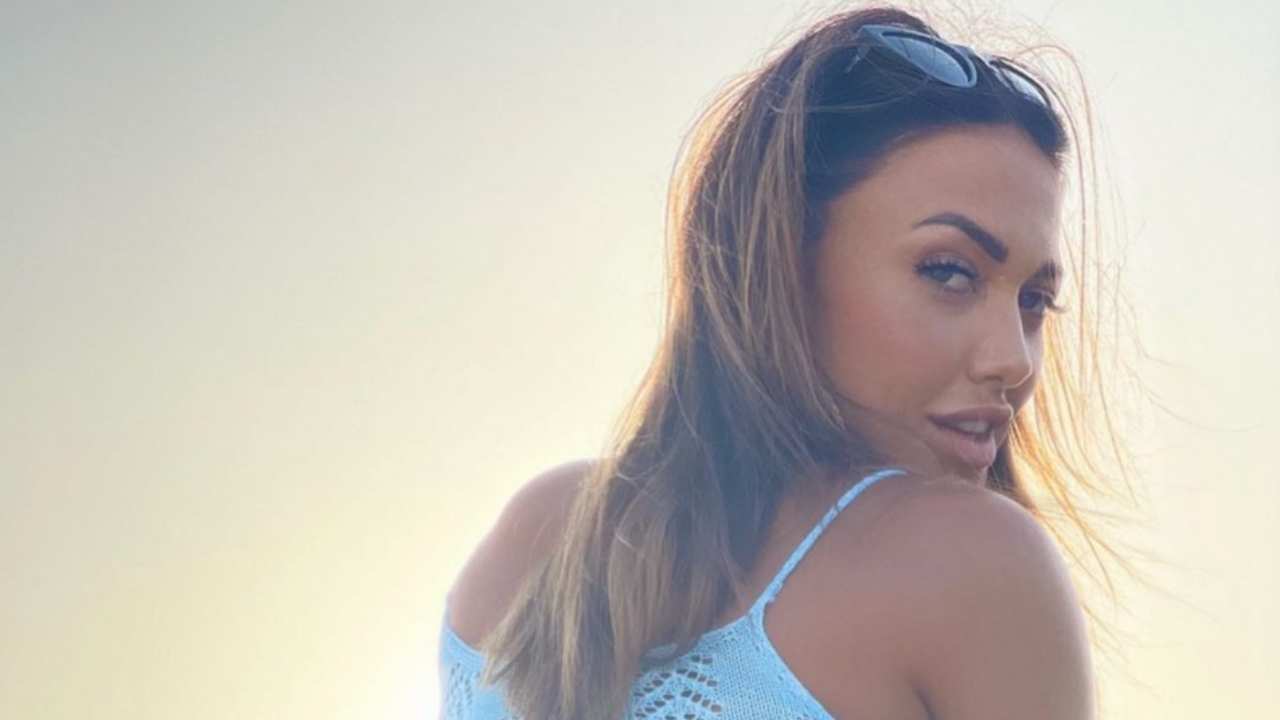 Federica Pacela in costume