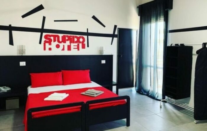 Stupido Hotel di Rimini