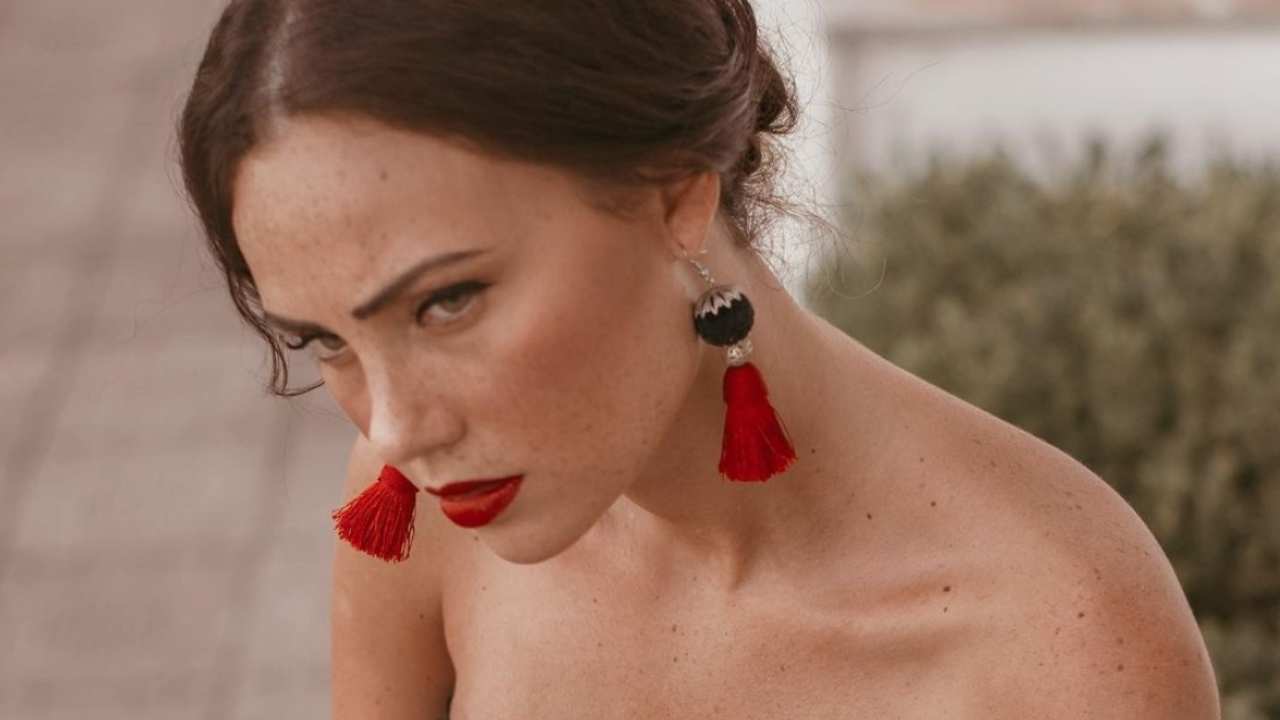 Adua Del Vesco in nero e pizzo