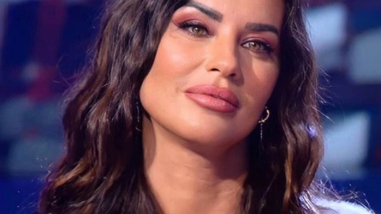 Antonella Mosetti seria