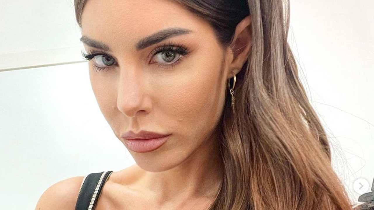 Bianca Atzei in costume