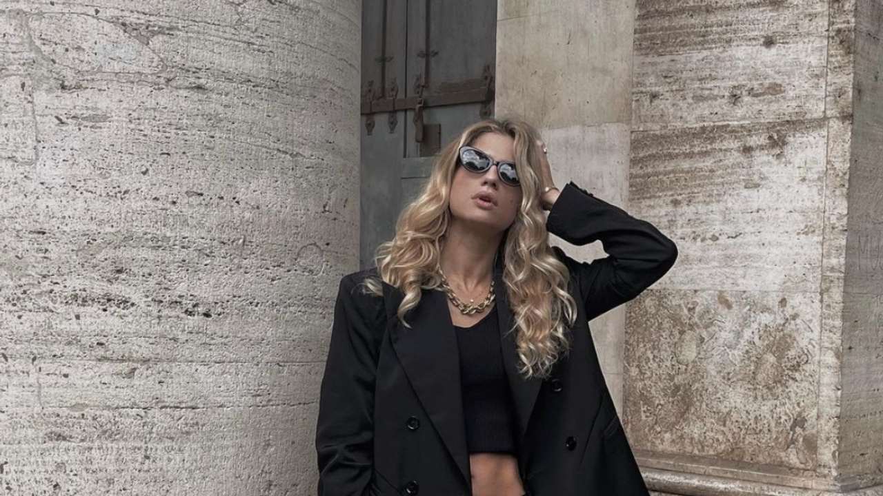 Cristina Marino posa in intimo