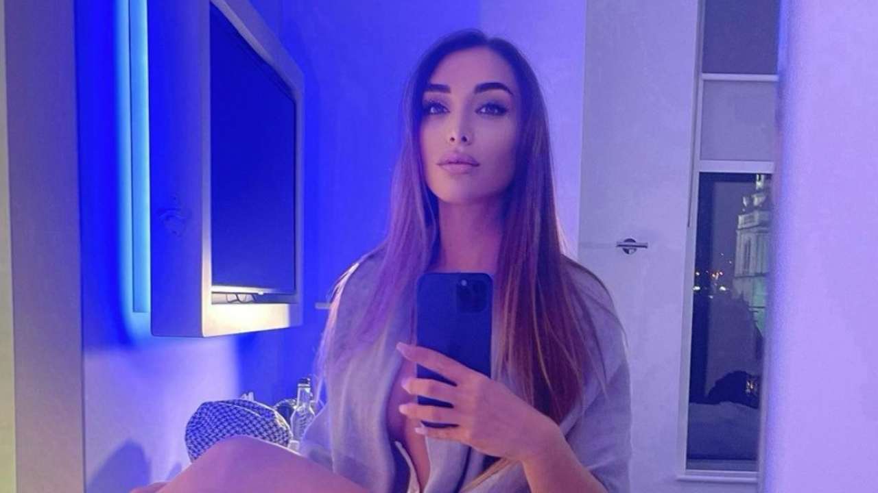 Elena De Panicis e il balletto su Instagram