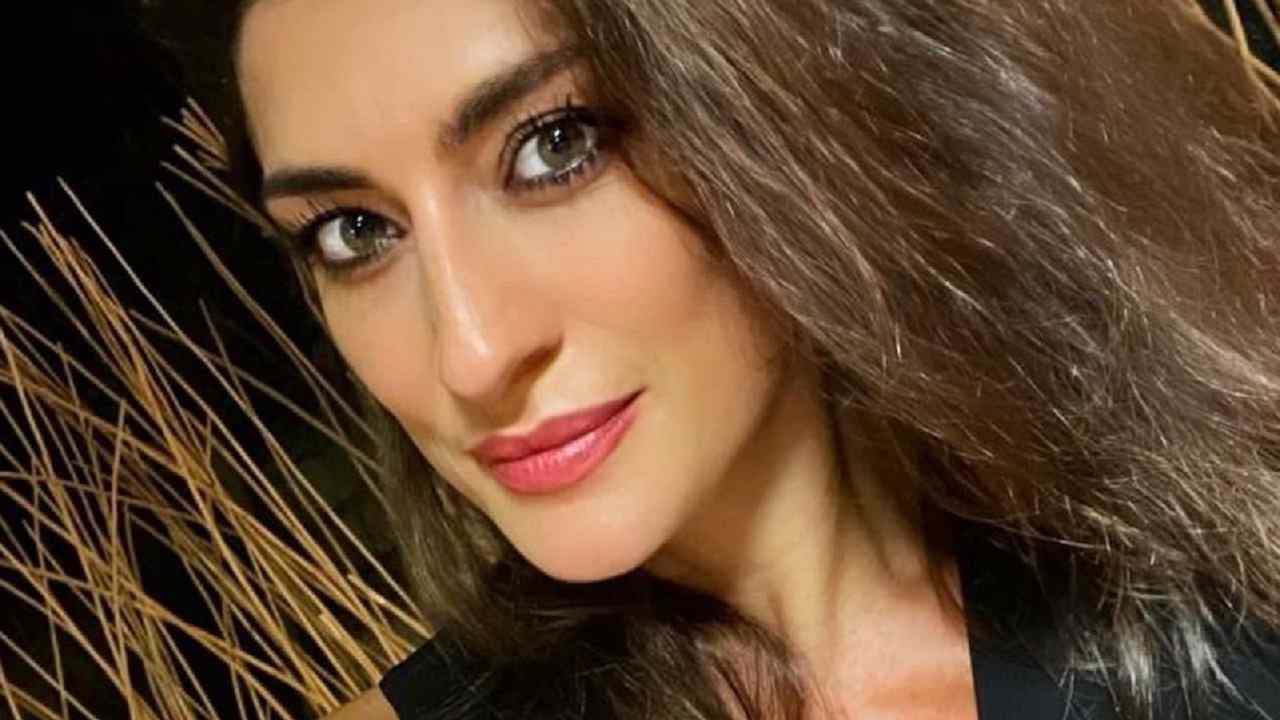 Elisa Isoardi sguardo ammaliante