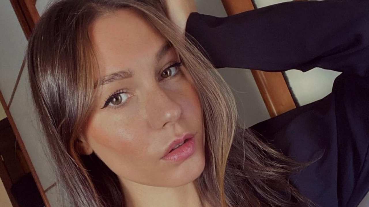 Giorgia Crivello e la scollatura da capogiro