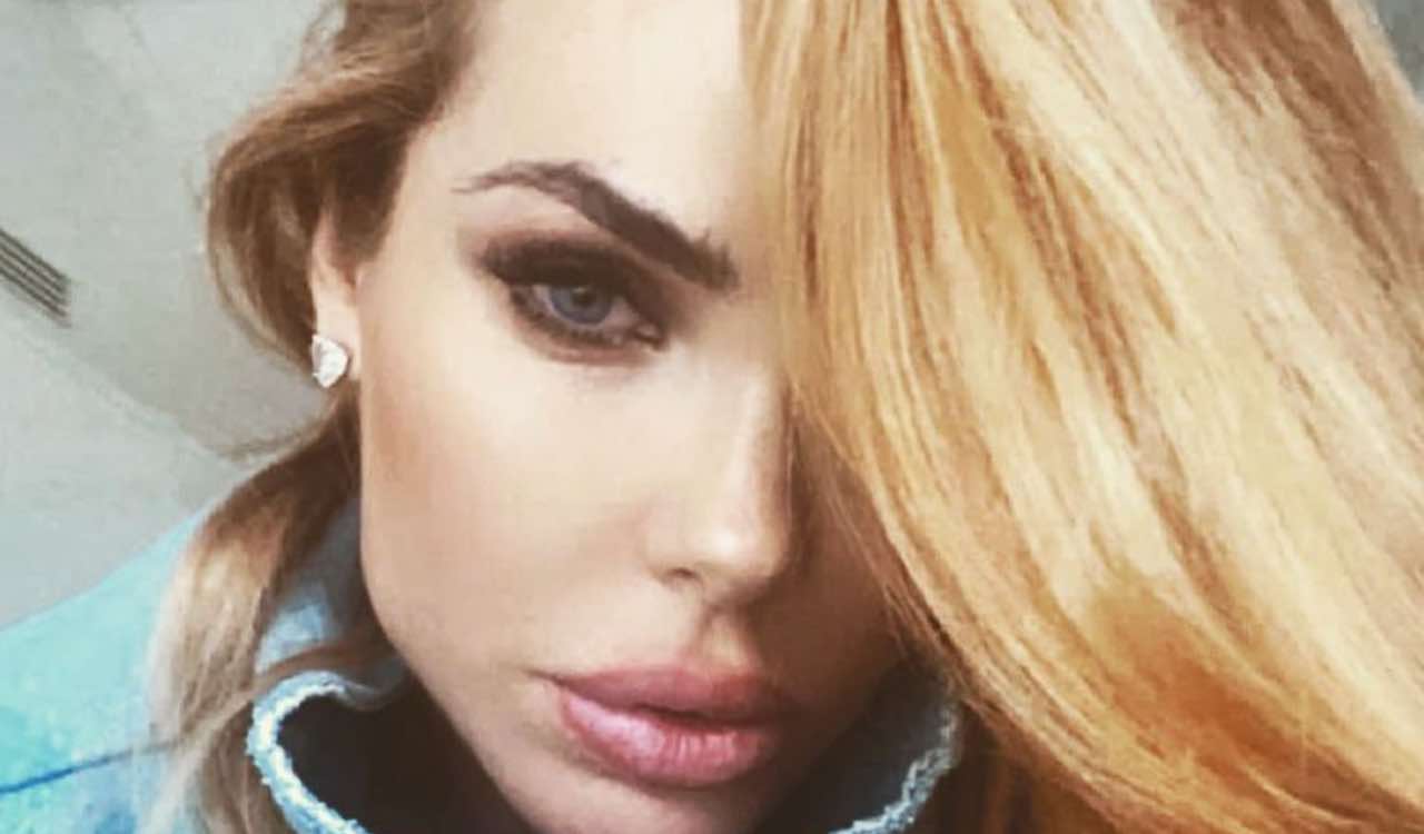 Ilary Blasi primo piano