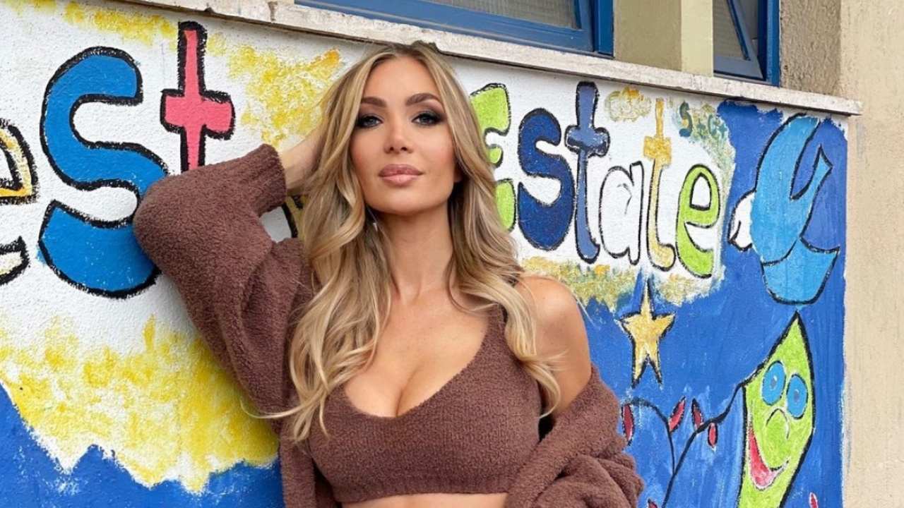 Laura Cremaschi e l'outfit hot