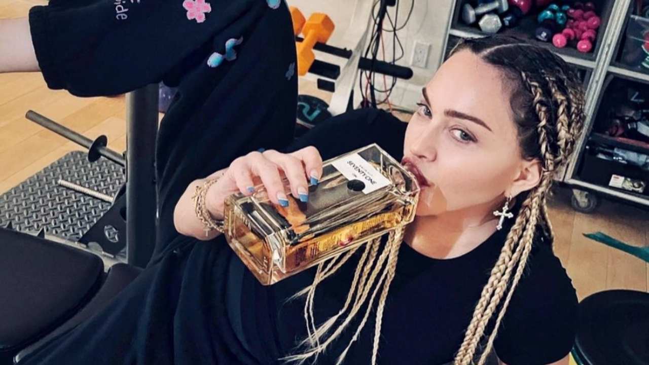 Madonna con un coltello alla gola