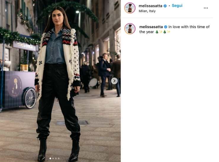 Melissa Satta, outfit natalizio su Instagram