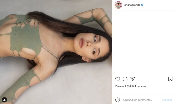 Ariana Grande post Instagram