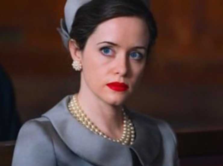 claire foy a very english scandal 26122021 