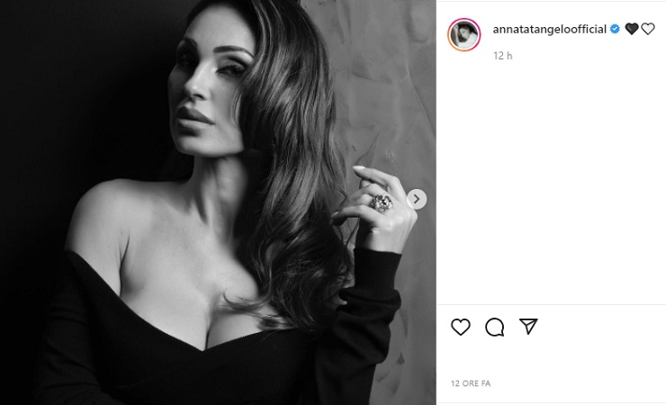 Anna Tatangelo sensuale