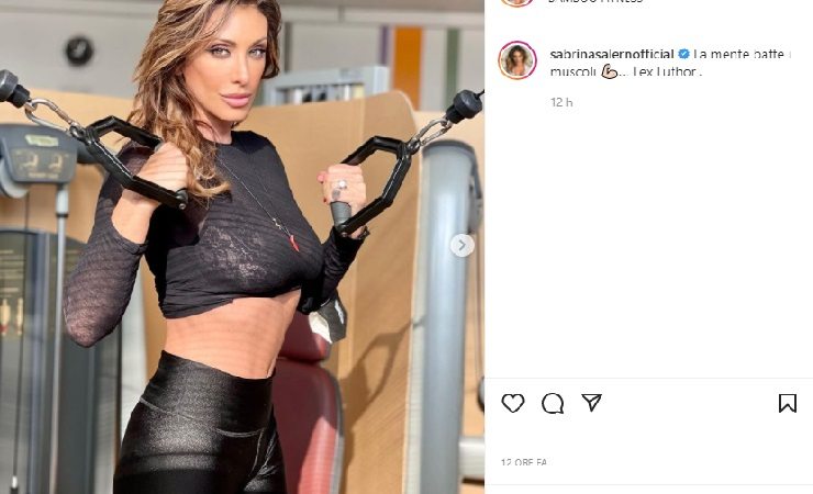 Sabrina Salerno provocante