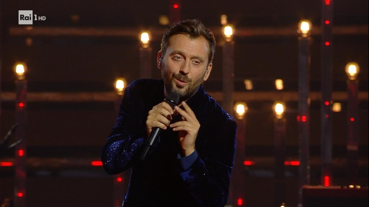 Cesare Cremonini Sanremo 2022 Terza Serata