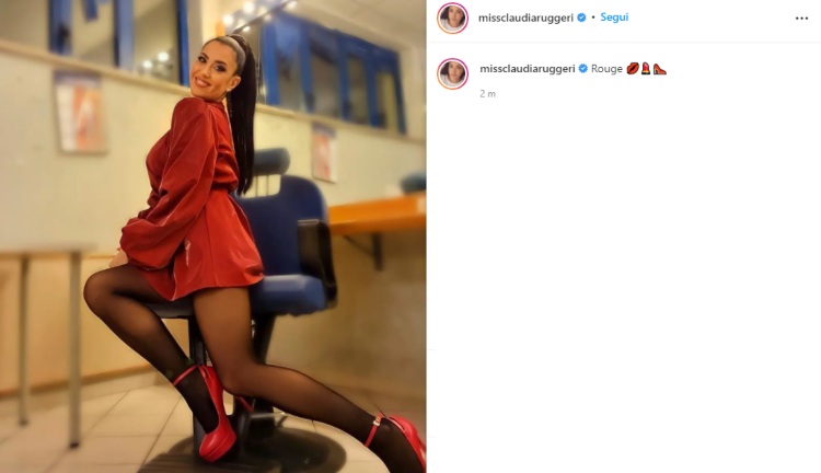 Claudia Ruggeri outfit rosso instagram