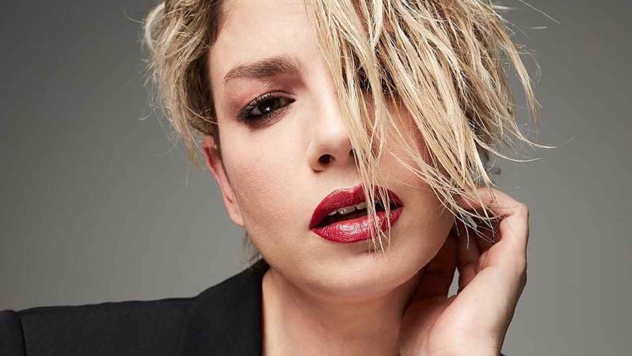 Emma Marrone ammaliante