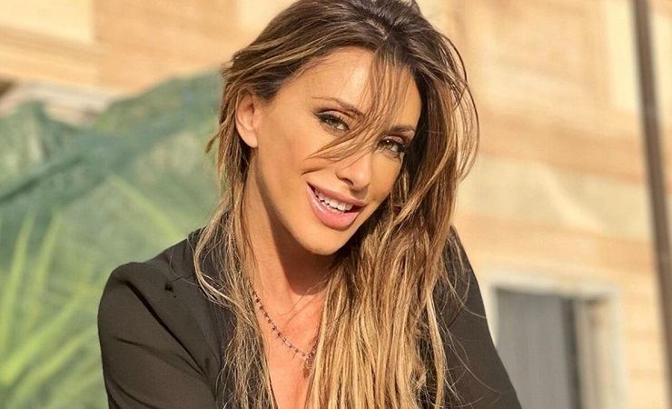 Sabrina Salerno in posa