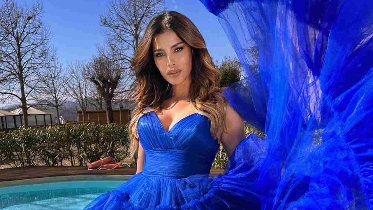 Aida Yespica in posa