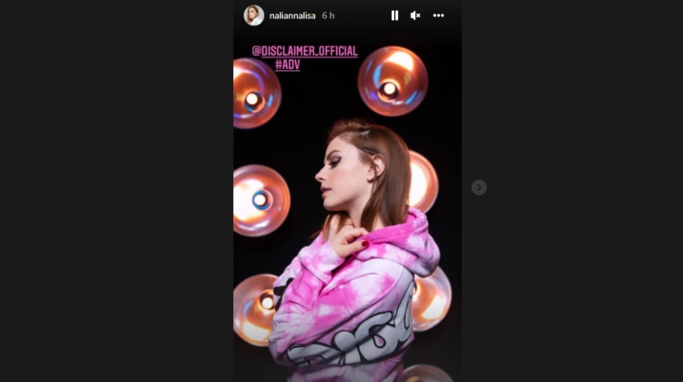 Annalisa felpa rosa outfit Disclaimer Instagram