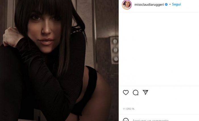 Claudia Ruggeri Si Piega E Ammalia I Fan Curve Da Urlo In Intimo