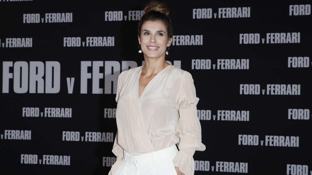 Elisabetta Canalis sorride