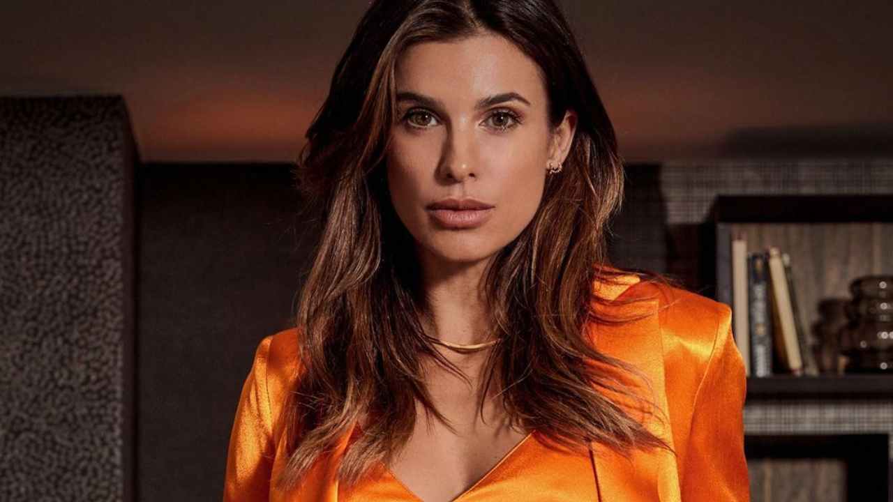 Elisabetta Canalis outfit orange Instagram