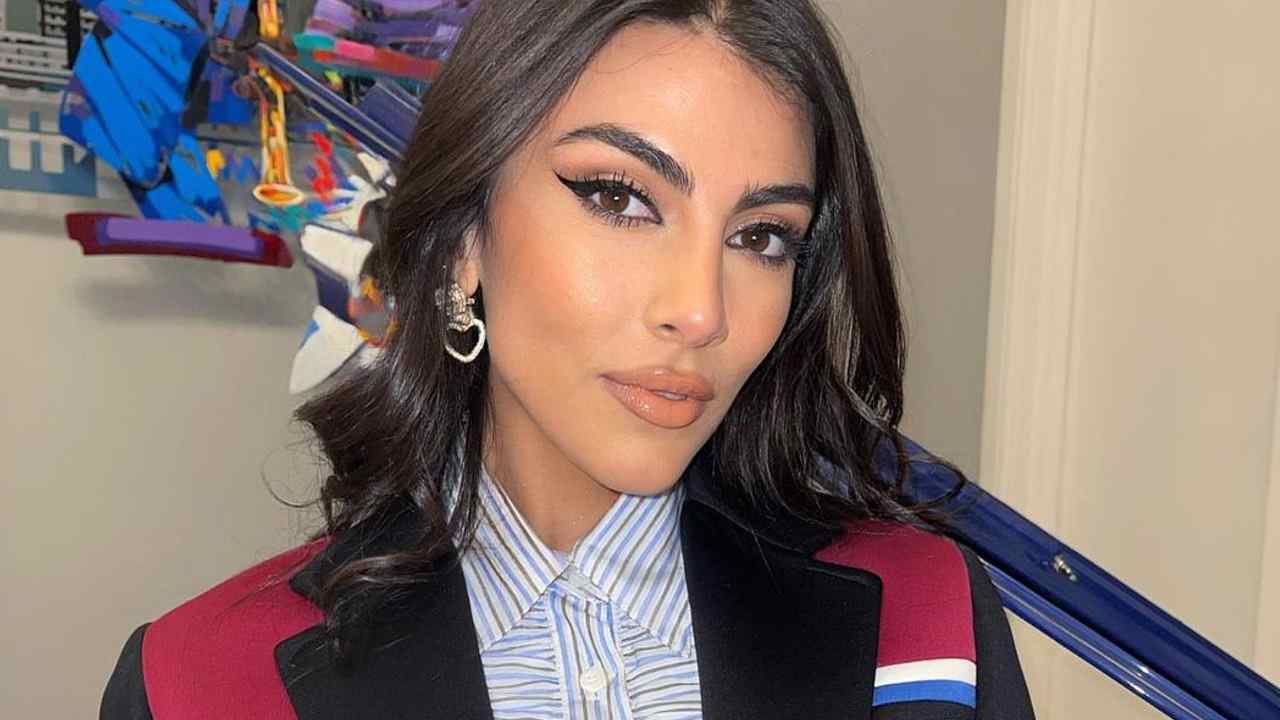 Giulia Salemi sguardo ammaliante