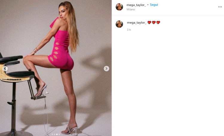Taylor Mega outfit rosa instagram