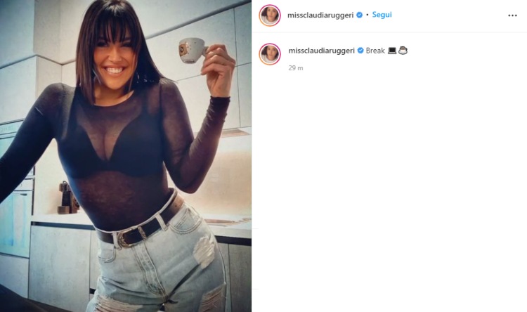 Claudia Ruggeri maglia trasparente Instagram