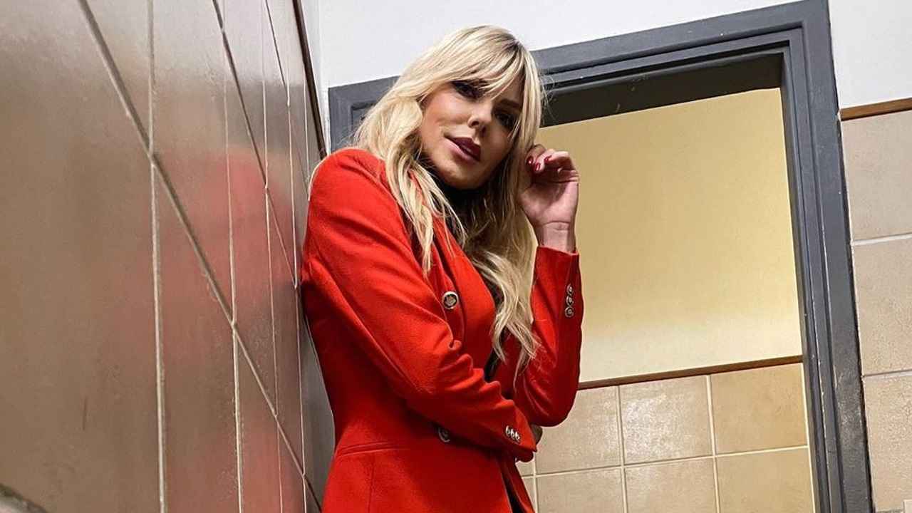 Matilde Brandi sguardo ammaliante