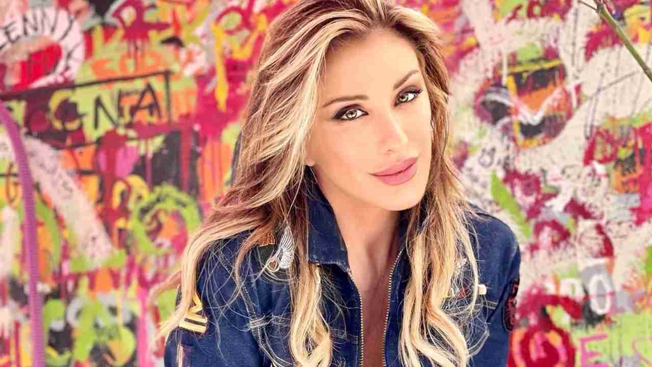 Sabrina Salerno in posa