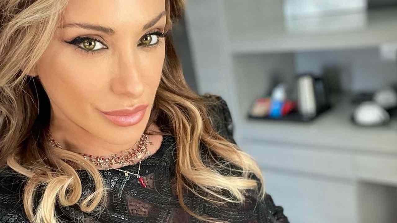 Sabrina Salerno primo piano