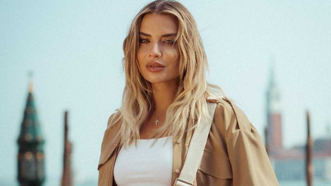 Veronica Ferraro sguardo ammaliante